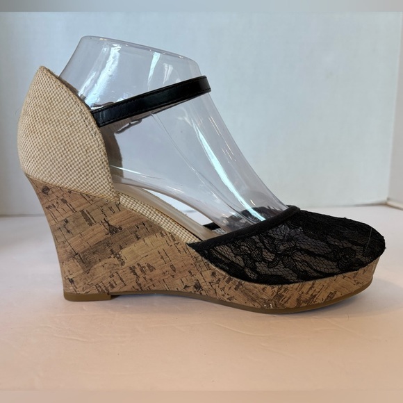 Apt. 9 black lace wedge heel sandals shoes size 8M - Picture 6 of 12